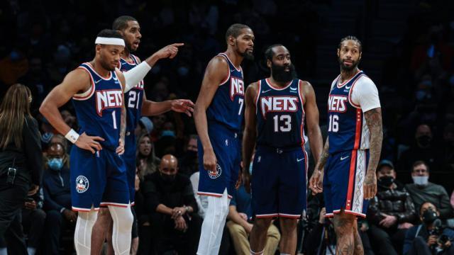 篮网面对强敌唯唯诺诺 如今就等着欧文出来救火？