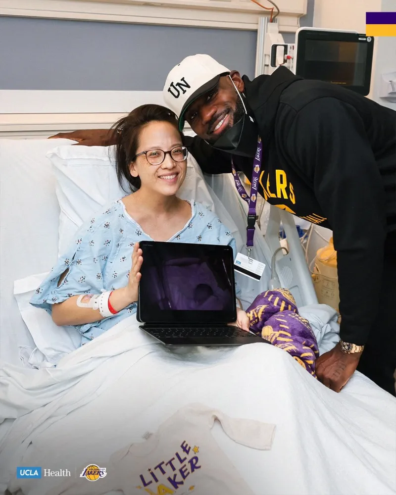 社区关怀！东詹率全队到医院看望病患，湖人官方分享现场照