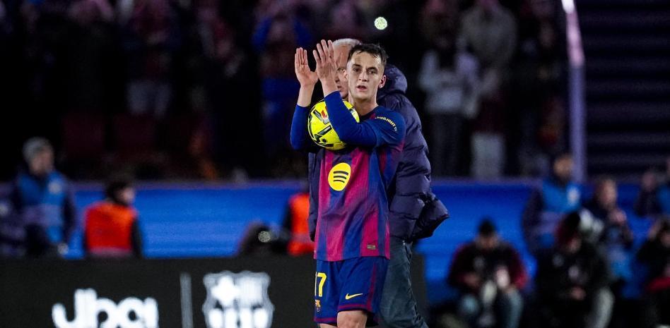 皇冠app-世体：加拉塔萨雷有意卡萨多，但球员想留在巴萨