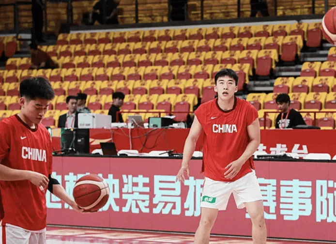 Crown-博主：积极敏锐&amp;amp;高效从容，王俊杰的比赛气质太招人喜欢了